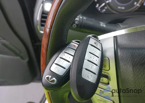 2017 Infiniti Qx80 z USA, uszkodzony, nr VIN JN8AZ2NE3H9153610